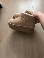 Mooie Uggs - Perfect voor de winter!, Beige, Nieuw, Ophalen of Verzenden, Pantoffels of Sloffen