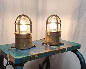 2 messing  kooilampen scheepslamp wandlamp.
1930-40.
 beschikbaar voor biedingen