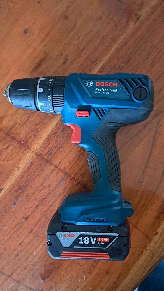 Bosch GSB 18V-21, Doe-het-zelf en Verbouw, Gereedschap | Boormachines, Zo goed als nieuw, Boor- en Schroefmachine, Ophalen