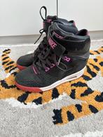 Nike Air Revolution Sky High - Zwart Roze - Maat 37.5, Zwart, Nike, Ophalen of Verzenden, Sneakers of Gympen