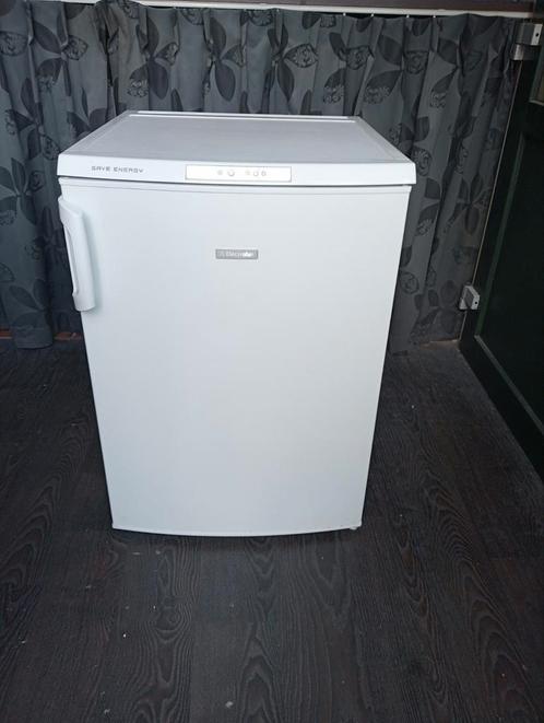 Goedwerkende tafelmodel vriezer merk Electrolux, Witgoed en Apparatuur, Vriezers en Diepvrieskisten, Zo goed als nieuw, Vrijstaand