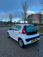 Peugeot 107 Wit (met apple carplay), Voorwielaandrijving, Stof, Zwart, 4 stoelen