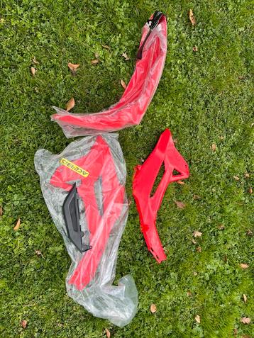 Acerbis Plastic set Honda CRF 250R 2023 rood beschikbaar voor biedingen