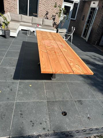 Douglas tuintafel met X-poot 3 met lang, 1 meter breed beschikbaar voor biedingen