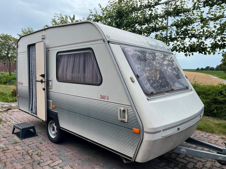Te koop nette Beyerland sprinter caravan!, Caravans en Kamperen, Caravans, Particulier, tot en met 4, 750 - 1000 kg, Treinzit
