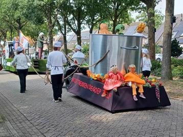 Versierde wagen “wij trekken de soep zelf beschikbaar voor biedingen