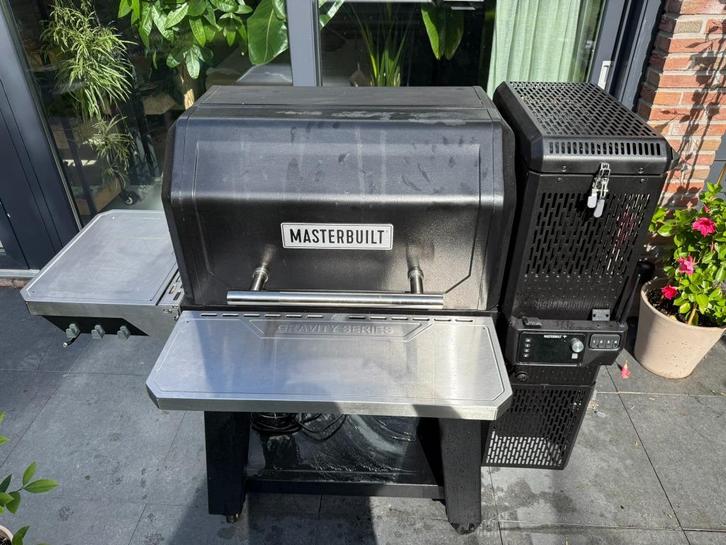 Masterbuilt gravity XT - slechts 6 maanden oud, Tuin en Terras, Houtskoolbarbecues, Zo goed als nieuw, Ophalen