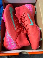 Rood/Blauw/Roze Voetbalschoenen, Sport en Fitness, Voetbal, Ophalen of Verzenden, Zo goed als nieuw, Schoenen