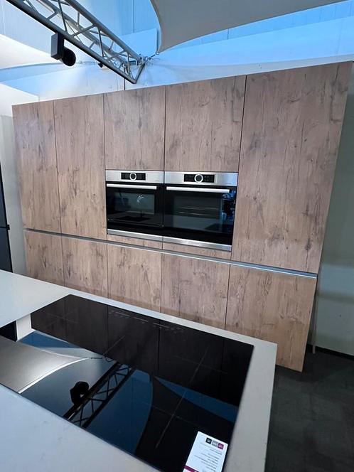 Prachtige luxe keuken met kook eiland en kastenwand., Huis en Inrichting, Keuken | Complete keukens, Zo goed als nieuw, Overige typen