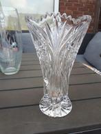 in nieuwstaat zeer mooie kristallen vaas is hoog 25 cm hoog, Ophalen, Zo goed als nieuw, Glas, Minder dan 50 cm