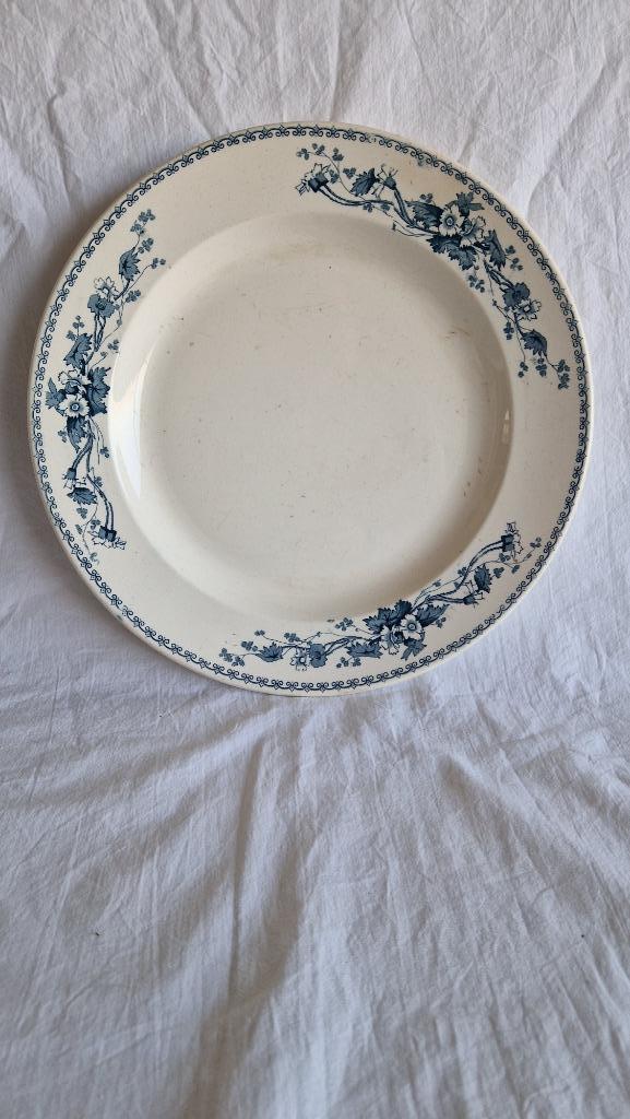 Wit Delftsblauw onderbord #121, Huis en Inrichting, Keuken | Servies, Gebruikt, Bord(en), Overige stijlen, Porselein, Ophalen of Verzenden