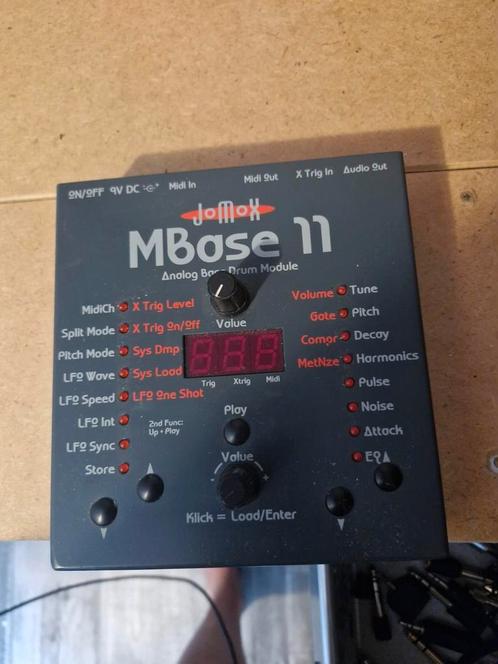 jomox mbase 11, Muziek en Instrumenten, Drumcomputers, Zo goed als nieuw, Overige merken, Ophalen of Verzenden