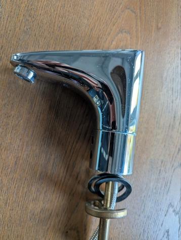 Sphinx 345 Fonteintje + Grohe Europlus IR kraan beschikbaar voor biedingen