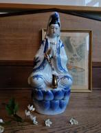 Erg mooi Guan Yin beeld. Porselein. 28 cm hoog, Ophalen