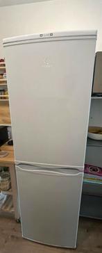 Indesit A+ koelkast met vriezer, Met aparte vriezer, Ophalen of Verzenden, Zo goed als nieuw, Energieklasse A of zuiniger