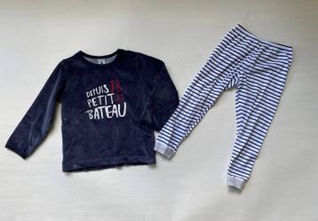 Fijne Petit Bateau pyjama (98/104)  beschikbaar voor biedingen