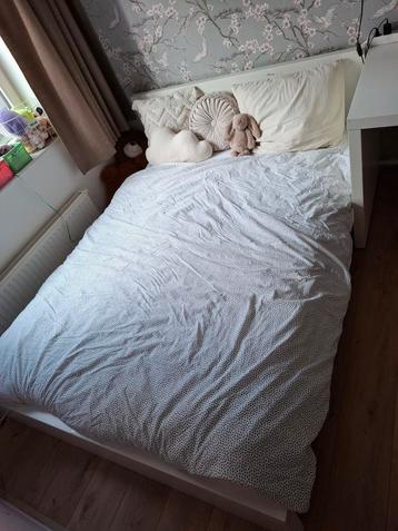 Malm bed wit 140x200. Gratis. 