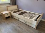 Eenpersoonsbed met lattenbodem, opberglades en nachtkastje, Ophalen, Verstelbaar, 90 cm, Eenpersoons