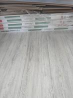 prachtige wit/grijze  laminaatvloer 8mm restpartij ruim 23m2, Huis en Inrichting, Nieuw, Ophalen of Verzenden, Grijs, 10 tot 25 m²