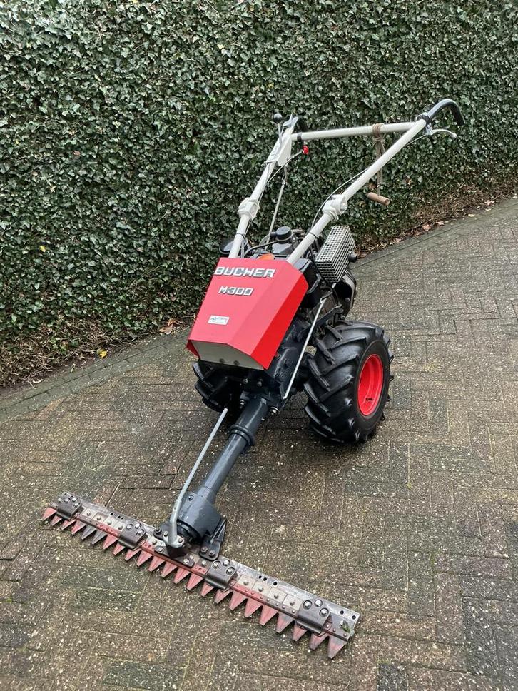 BUCHER M 300 gras maaier, Tuin en Terras, Grasmaaiers, Zo goed als nieuw, 50 cm of meer, Balkmaaier, Versnellingen, Ophalen