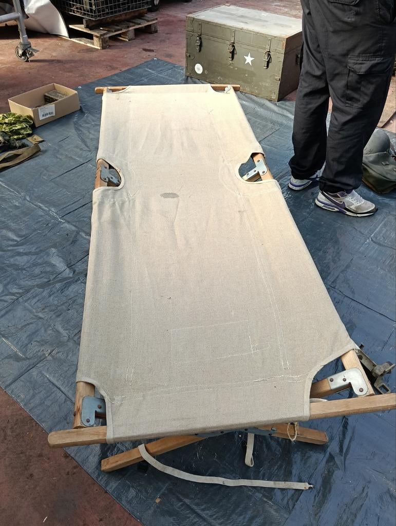 WW2 Veldbedden 9 stuks - Brits & Frans - Origineel €75 p.s, Ophalen