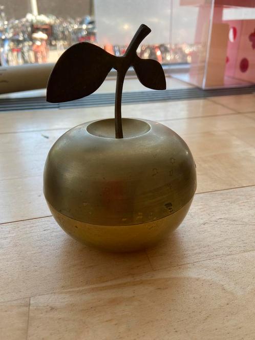 Vintage messing appel opberg doosje, Antiek en Kunst, Curiosa en Brocante, Ophalen of Verzenden