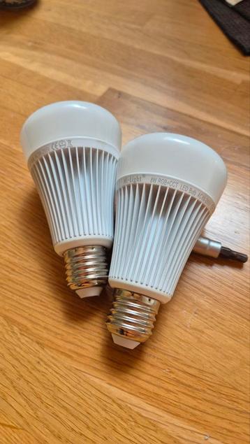 2x Milight E27 RGB+CCT LED Lampen beschikbaar voor biedingen