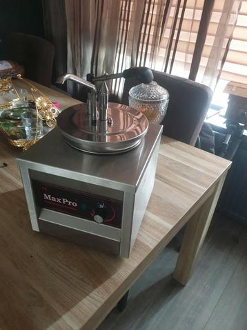Saté saus pindasaus dispenser warme sauzen beschikbaar voor biedingen