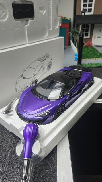 Lcd mclaren 600lt 1:18 beschikbaar voor biedingen
