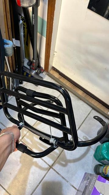 Vespa Sprint Bagagedrager beschikbaar voor biedingen