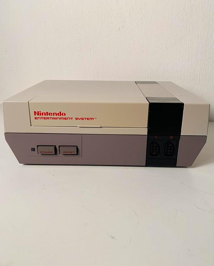 Jaren 80 Nintendo NES met 1 controller, Spelcomputers en Games, Spelcomputers | Nintendo NES, Gebruikt, Met 1 controller, Ophalen of Verzenden