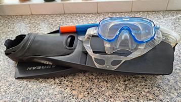 Snorkel en flippers, merk Aegean beschikbaar voor biedingen