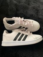 Adidas kinderen sport schoenen maat 32 Bıjna Nieuw, Adidas, Jongen of Meisje, Schoenen, Ophalen of Verzenden