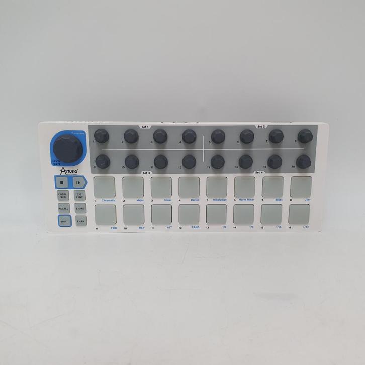 Arturia Beatstep Controller/Sequencer in Zeer Nette Staat, Muziek en Instrumenten, Midi-apparatuur, Zo goed als nieuw, Ophalen of Verzenden