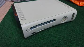 Xbox 360 met 120GB HDD + Lego Indiana Jones 2 beschikbaar voor biedingen