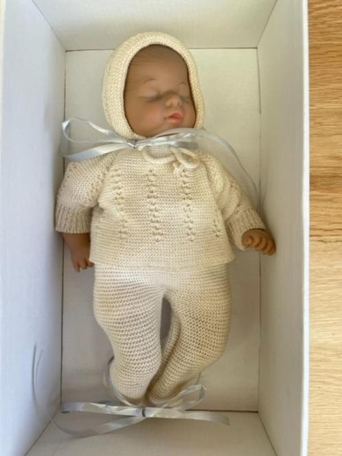 Kleine Rothkirch baby popje ong 22cm in doos., Verzamelen, Poppen, Gebruikt, Babypop, Ophalen of Verzenden