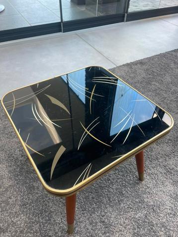 Vintage plantentafel jaren 60 zwart /goud glas koper poot beschikbaar voor biedingen
