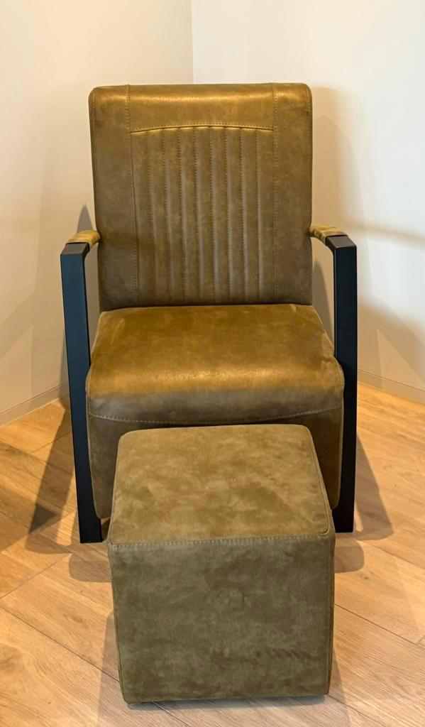 Fauteuil en hocker / kleur stof groen / kleur frame zwart, Huis en Inrichting, Fauteuils, Zo goed als nieuw, Stof, 75 tot 100 cm