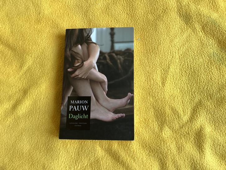 Marion Pauw - Daglicht, Boeken, Thrillers, Zo goed als nieuw, Ophalen of Verzenden