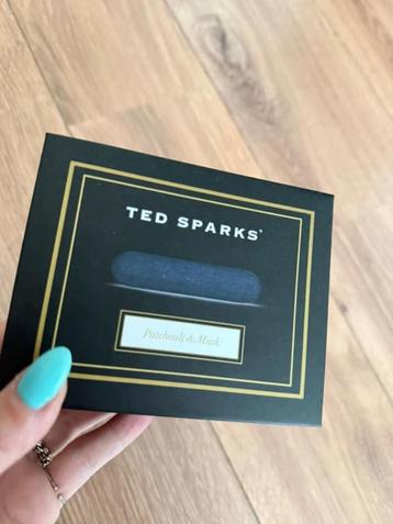 auto luchtje Ted Sparks beschikbaar voor biedingen