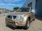 Suzuki Grand Vitara 1.6 3D 2005  Airco / Trekhaak, Auto's, Suzuki, 4 cilinders, Parkeersensor, Beige, 11 km/l