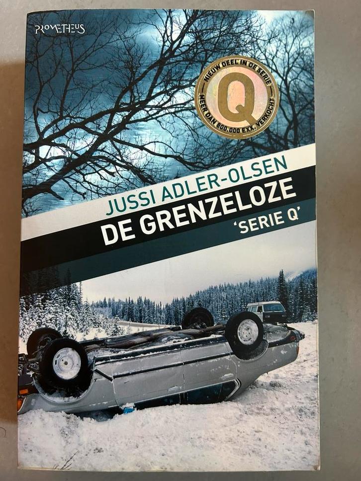 Jussi Adler-Olsen - De grenzeloze, Boeken, Thrillers, Gelezen, Nederland, Ophalen of Verzenden
