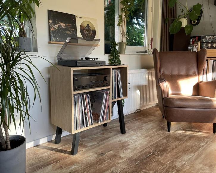 Eiken platenmeubel voor lp's, versterker en platenspeler, Huis en Inrichting, Tafels | Sidetables, Nieuw, 25 tot 50 cm, 50 tot 100 cm