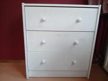 Ladekast, wit, massief hout met 3 lades 62 breed, 69,5 hoog