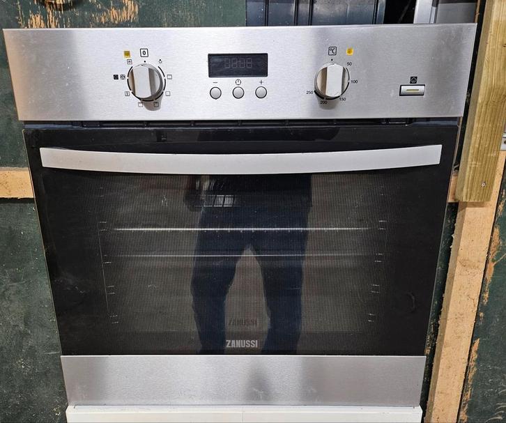 Inbouw hetelucht oven met garantie 160,-, Witgoed en Apparatuur, Ovens, Zo goed als nieuw, Oven met grill, 45 tot 60 cm, 45 tot 60 cm