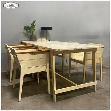 Piet Hein Eek eetset eettafel met stoelen Eethoek sloophout beschikbaar voor biedingen