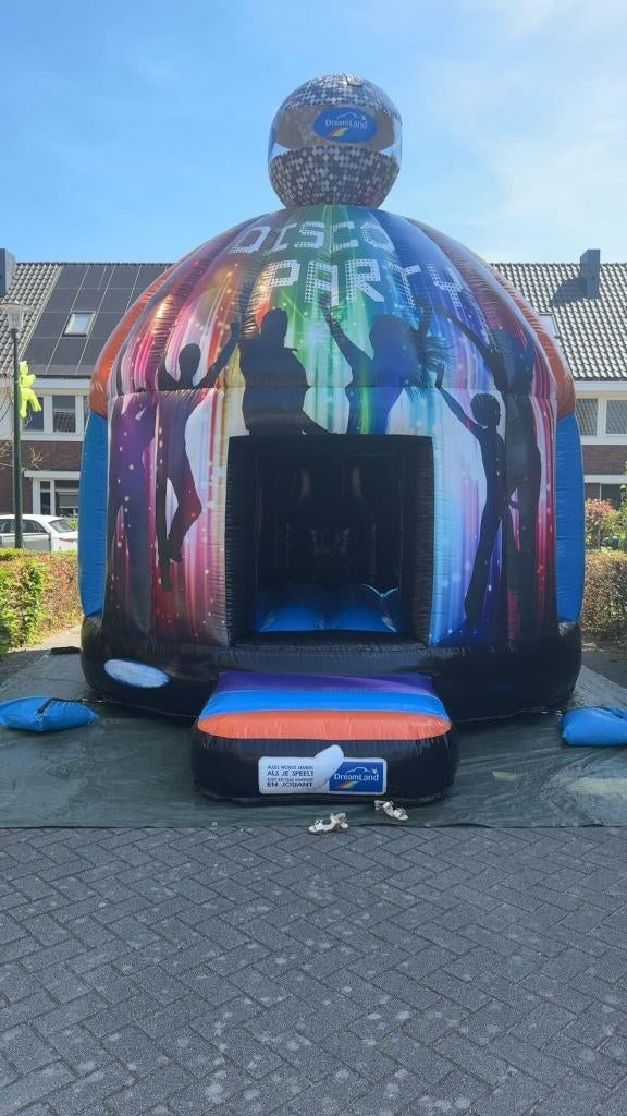 Disco springkussen huren   € 100,-, Hobby en Vrije tijd, Feestartikelen | Verhuur, Gebruikt, Verjaardag, Ophalen