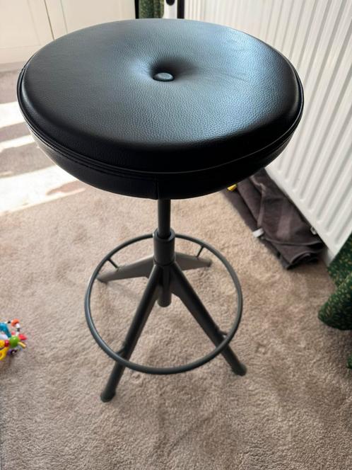 IKEA kruk met kantelbare zitting voor staand werken!, Huis en Inrichting, Barkrukken, 1 kruk, Ophalen