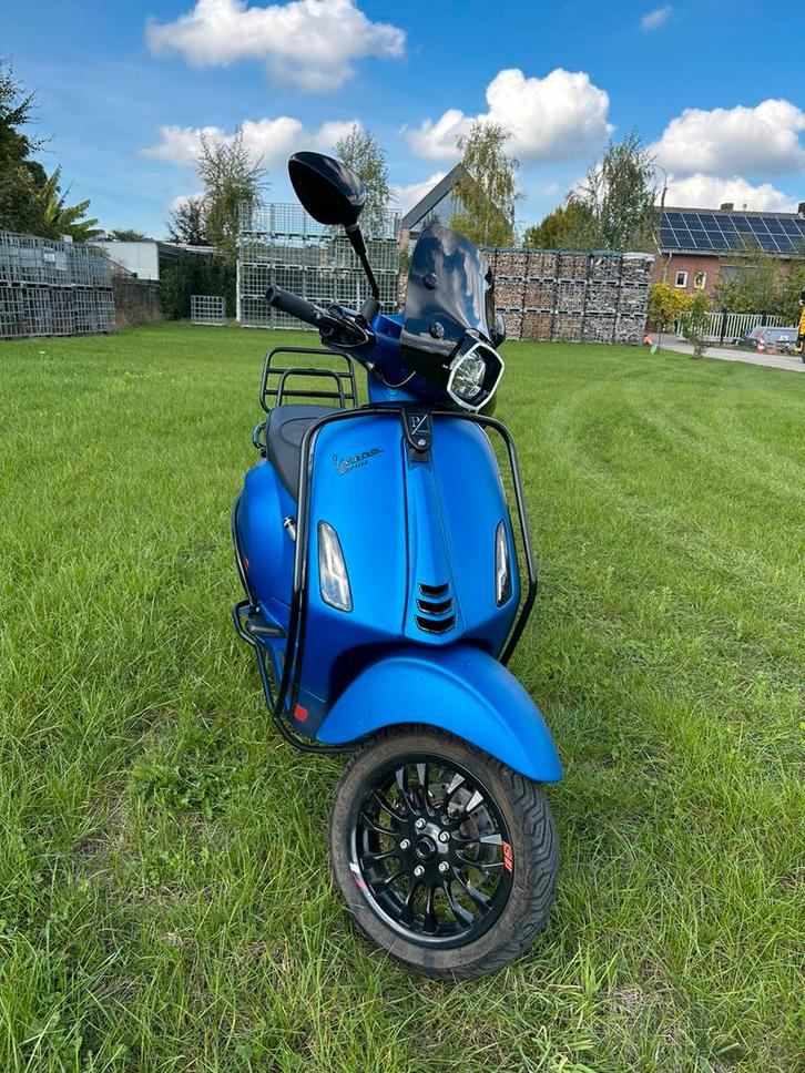 Vespa sprint 80cc, Fietsen en Brommers, Scooters | Vespa, Zo goed als nieuw, Overige modellen, Maximaal 45 km/u, Benzine, Ophalen