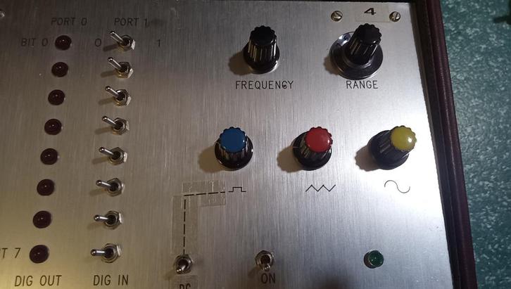 Demonstratiekoffer met signaalgenerator, Hobby en Vrije tijd, Elektronica-componenten, Gebruikt, Ophalen of Verzenden